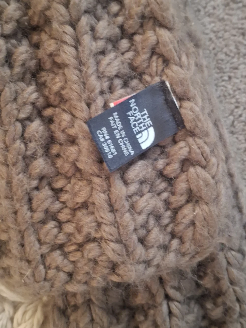 The North Face Chunky Knit Scarf in Brown and Cream
